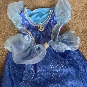 Girls size 5 t Disney Cinderella princess dress